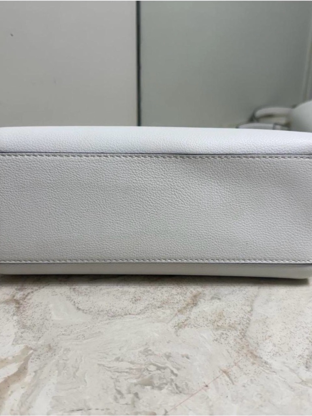 ALDO White Faux Soft Leather Purse with adjustable shoulder strap & gold accents - Picture 6 of 8